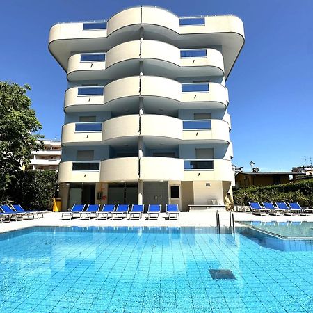 Residence Eurostar Бибионе Екстериор снимка