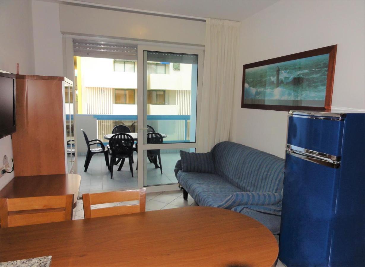 Residence Eurostar Бибионе Екстериор снимка