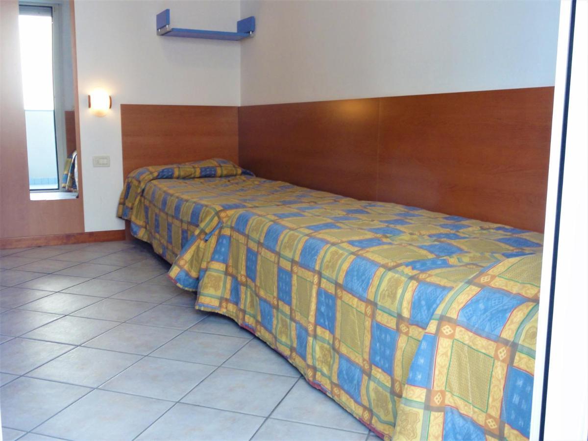 Residence Eurostar Бибионе Стая снимка