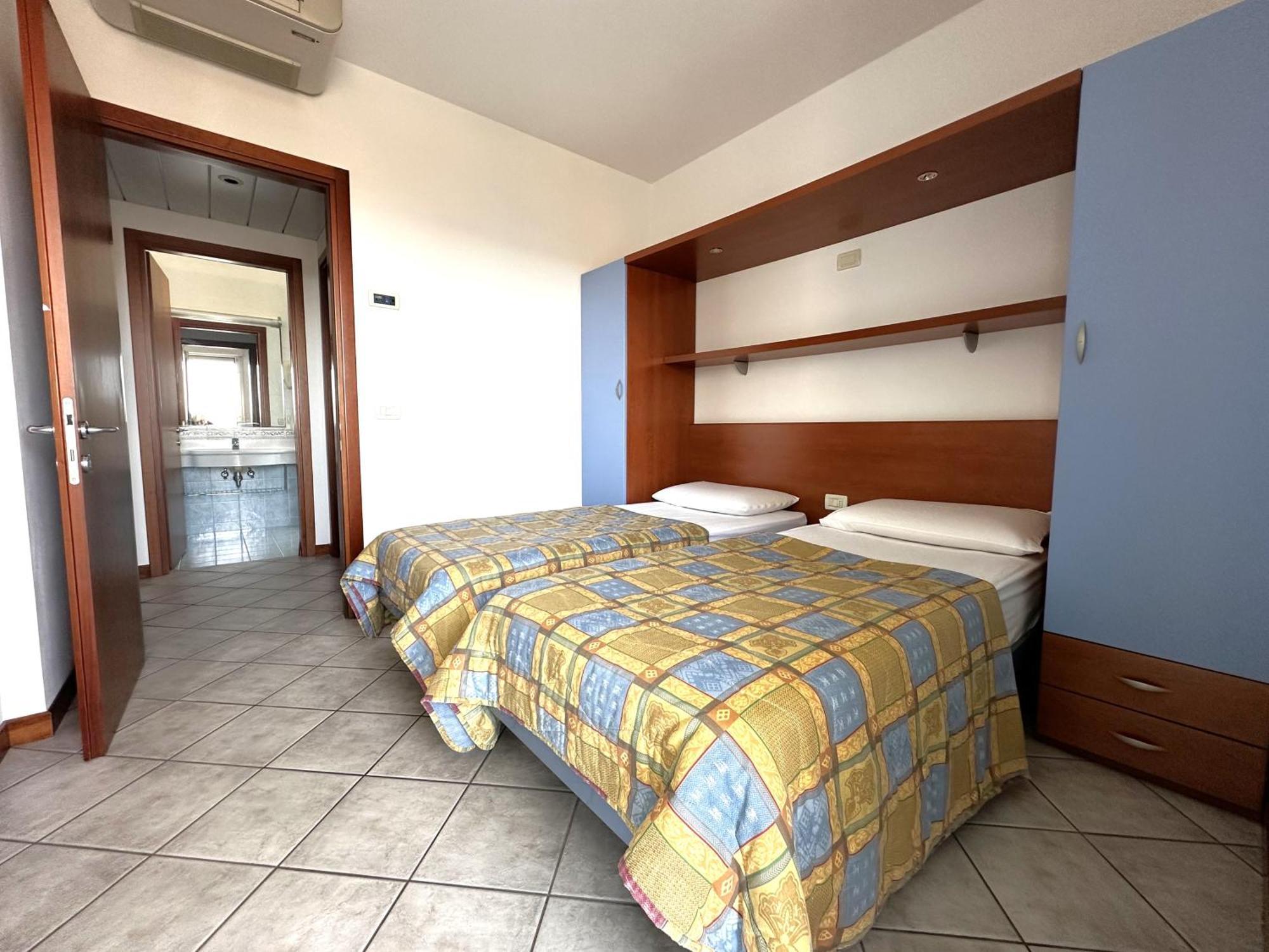 Residence Eurostar Бибионе Стая снимка